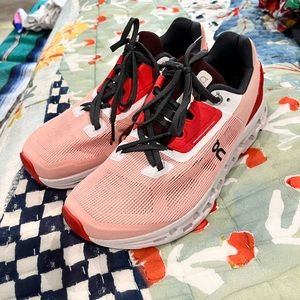 On cloud cloudstratus size 7.5